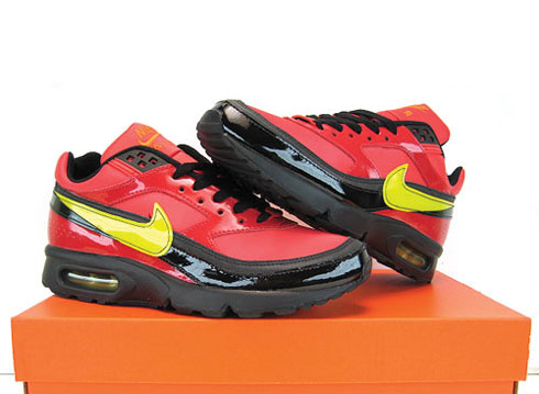 air_classic_bw_red_blk_001.jpg