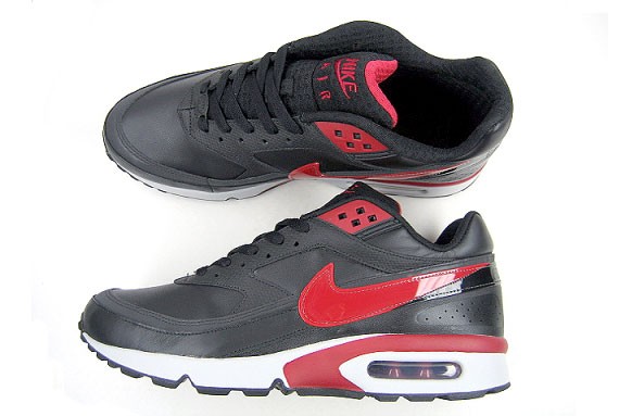 air-classic-bw-black-red-02.jpg