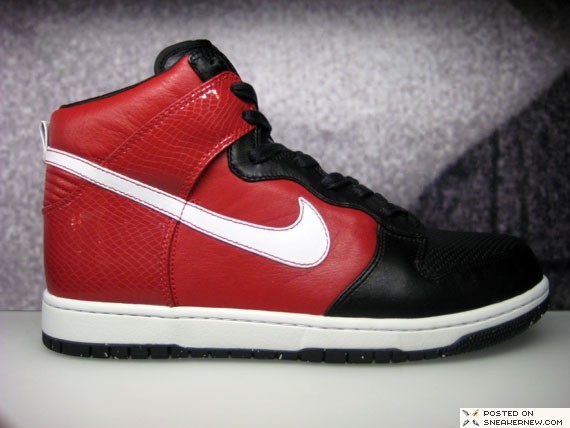 Nike Reconstructed Dunk High Supreme - Red Black Snake