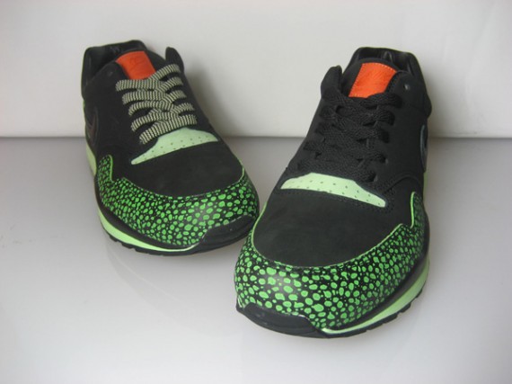 Nike Air Safari Supreme - Tech Pack