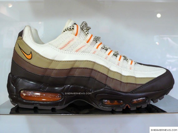 Nike Air Max 95 - Dark Cinder - Shock Orange