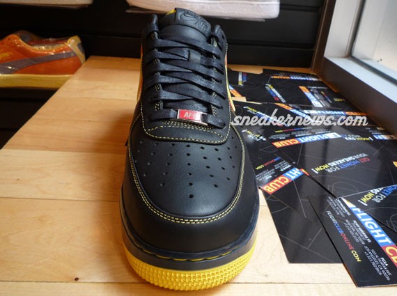 Air Force 1 Low Supreme 07 ‘LeBron Saturday Night Live’