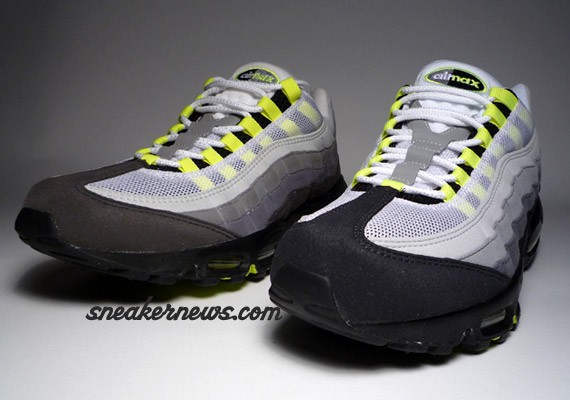 Nike Air Max 95 Neon - History of Air vs 2008 Comparison