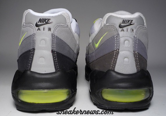 Nike Air Max 95 Neon - History of Air vs 2008 Comparison