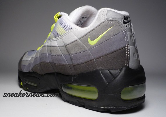 Nike Air Max 95 Neon - History of Air vs 2008 Comparison