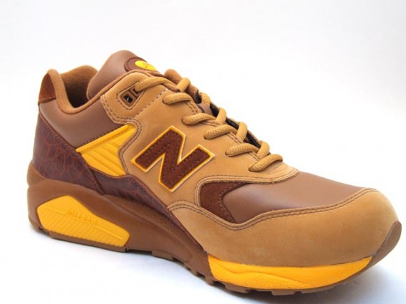 New Balance MT580J - Luggage Collection