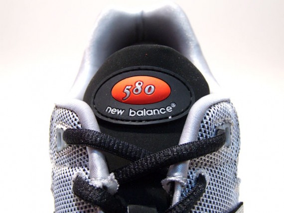 New Balance MT580J - Luggage Collection