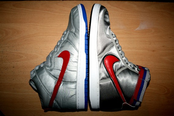 Nike Dunk High Be True - Nylon - Silver - Red