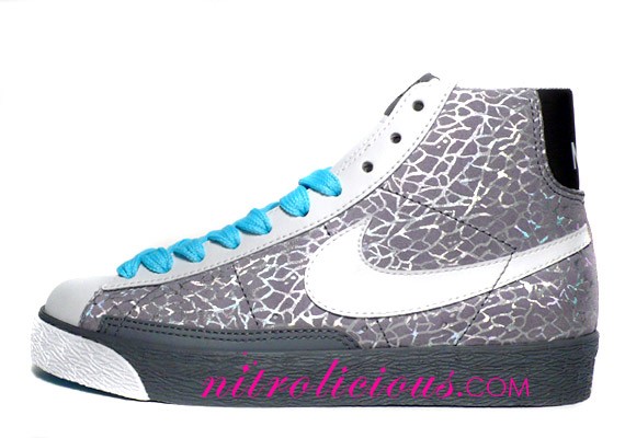 Nike WMNS Blazer High - Elephant Capricorn