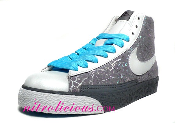 Nike WMNS Blazer High - Elephant Capricorn