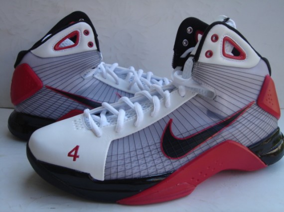 Nike Hyperdunk - Chris Bosh PE