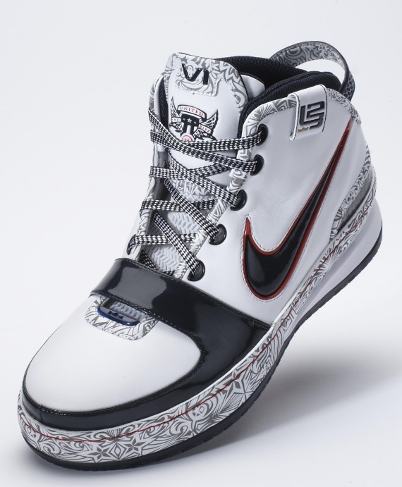 Nike Zoom LeBron VI officially unveiled