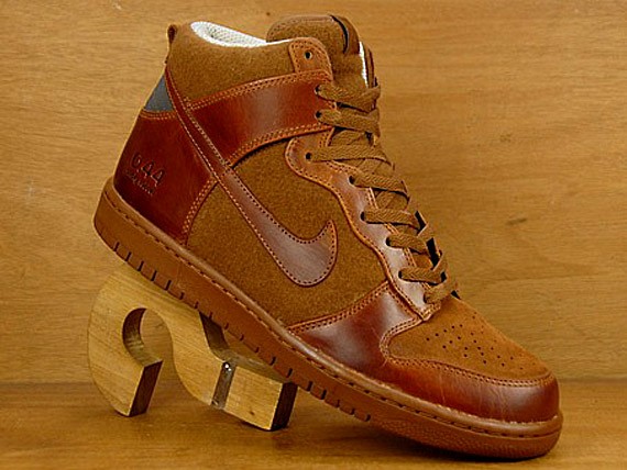 Nike Dunk High Supreme - Spark Pack