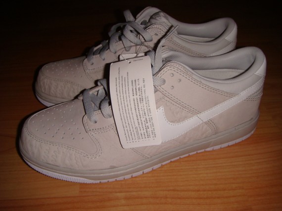 Nike Dunk Low Supreme – Spring 2009 – Sample