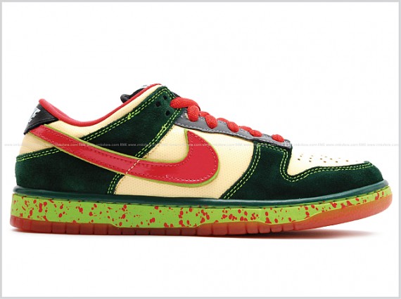 Nike SB Dunk Low Premium - Mosquito - In Detail