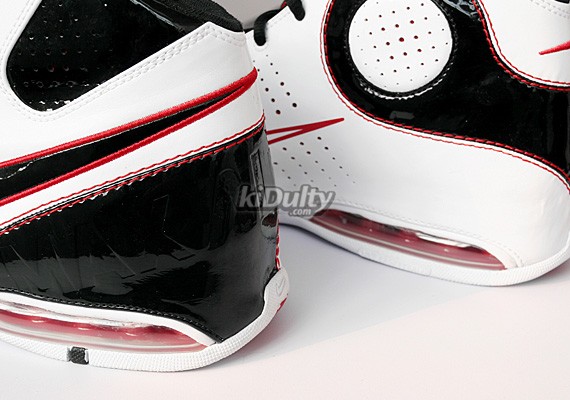 Nike Air Max Spot Up - Dirk Nowitzki Signature Shoe