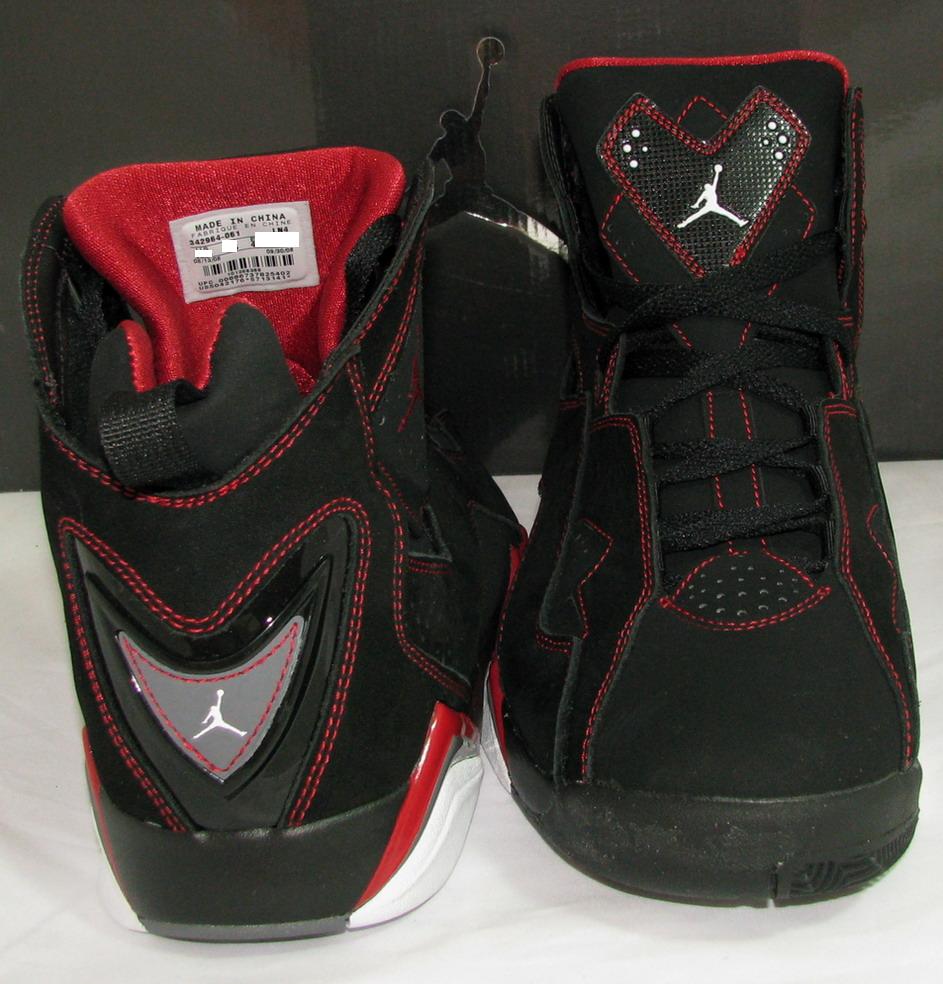 shoes-nike-jordan-true-flight-all-black-red-stitching-white-trim-qe-4