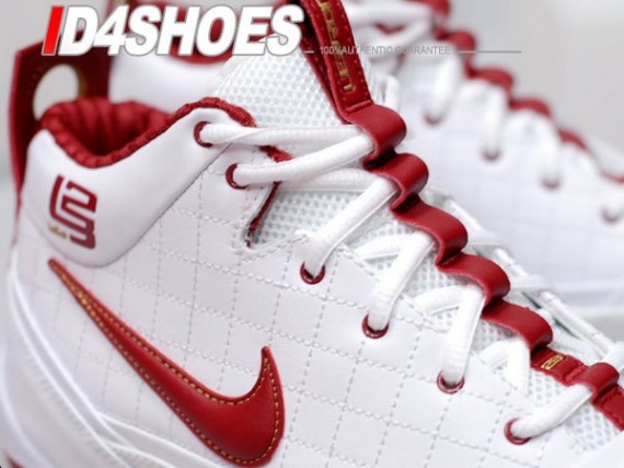 Nike Zoom LeBron James Ambassador - Red - Gold - In Detail