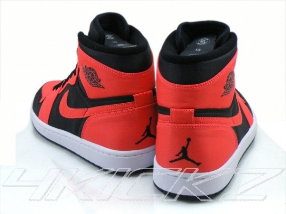 Air Jordan 1 High Retro - Black - Max Orange - White