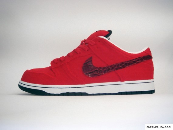 Nike Dunk Low – Lazything – Bloody Lazy