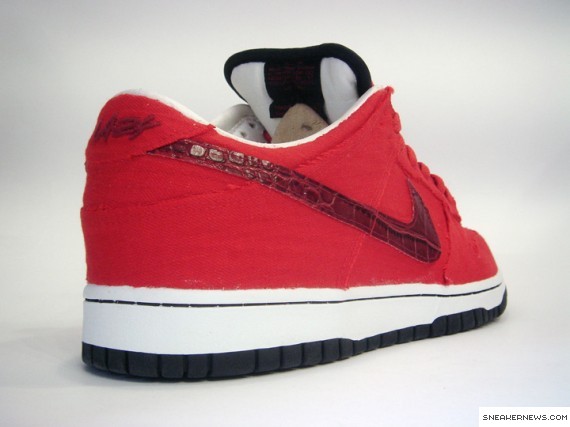 Nike Dunk Low - Lazything - Bloody Lazy