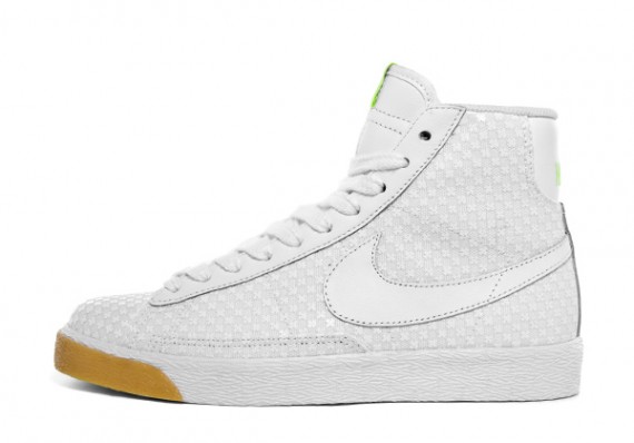 Nike Womens Blazer Mid Premium - White - Volt