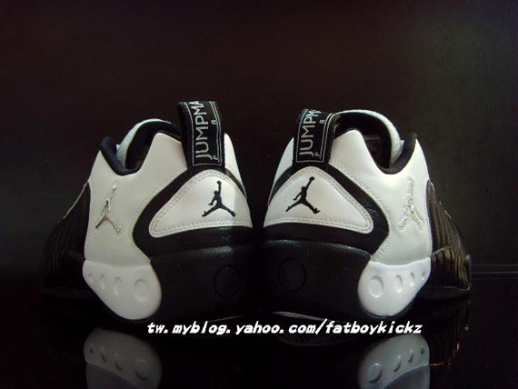 jordan-jumpman-pro-low-white-black-02