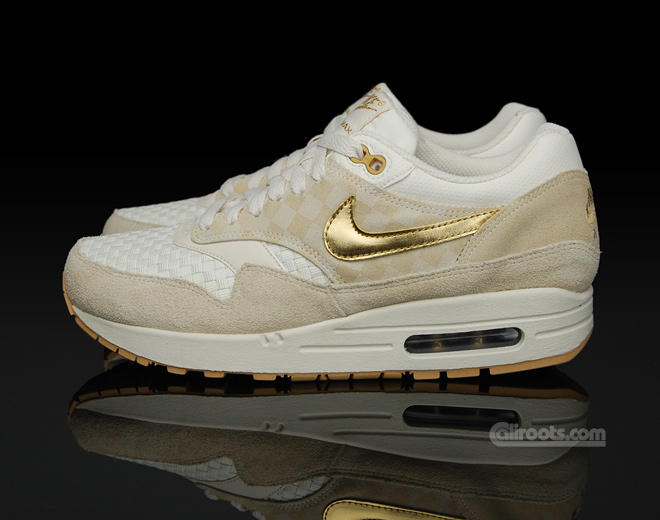 Nike Air Max 1 Soft Pearl Woven 04