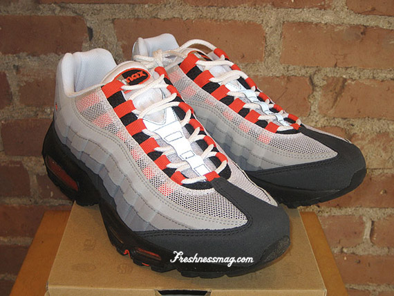 Nike Air Max 95 – Team Orange – Available