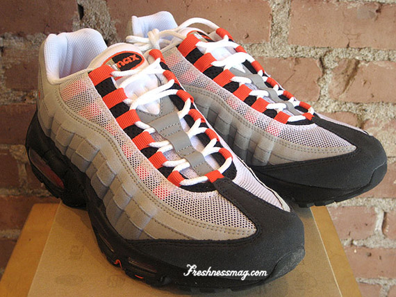 air-max-95-team-orange-05