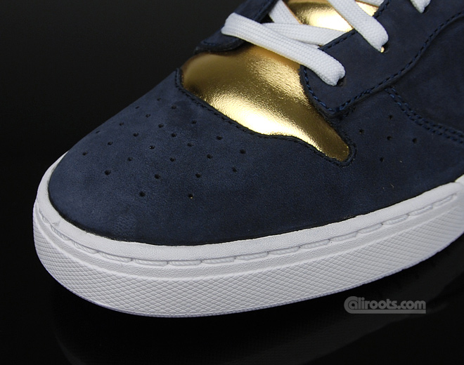 nike-air-elan-premium-navy-metallic-gold-4