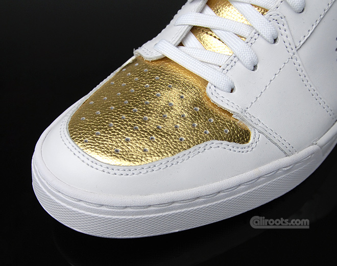nike-air-royal-mid-premium-white-metallic-gold-4