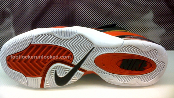 nike-zoom-flight-club-supreme-sean-marion-matrix-2