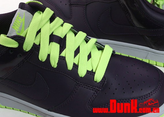 Nike Dunk Low CL – Grand Purple – Volt