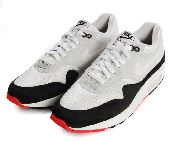 n_airmax_1_wht_gry_blk_red_02