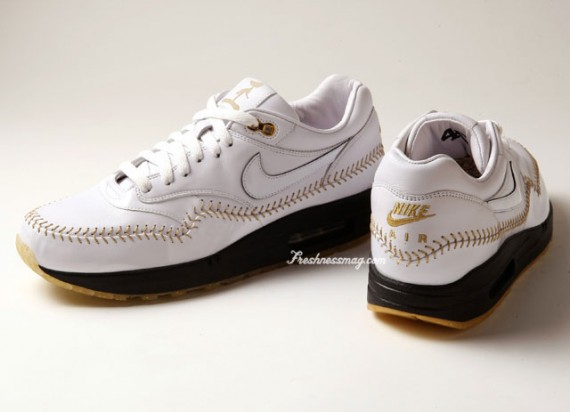 nike-am1-premium-chien-ming-wang-01-570x412