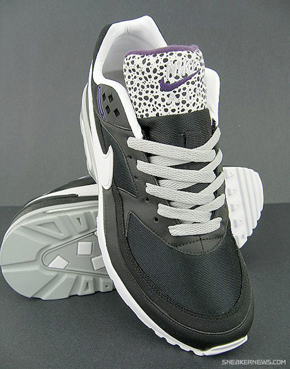 nike-classic-bw-black-silver-purple-safari-1