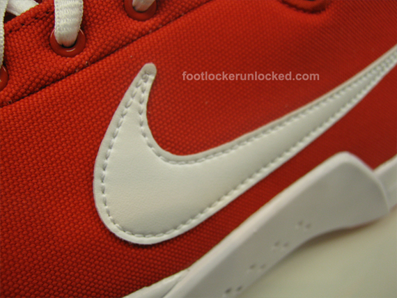 nike-hyperdunk-nfw-comet-red-4