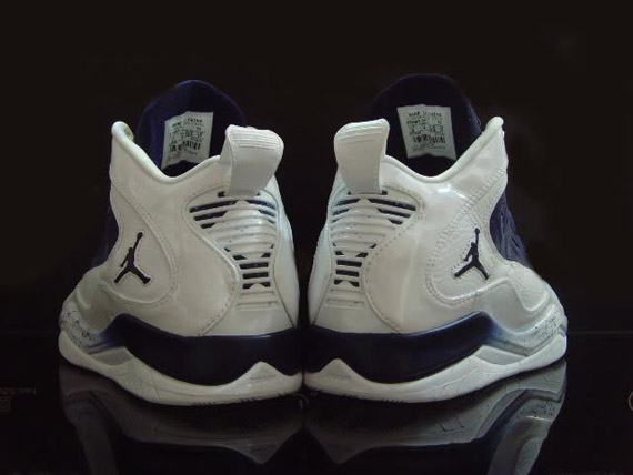 air-jordan-hallowed-ground-wh-navy-1