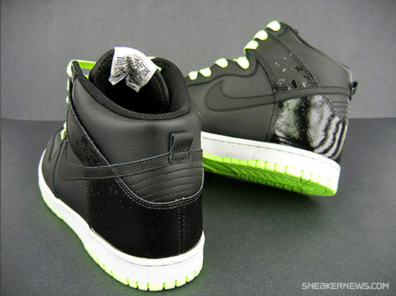 nike-dunk-hi-black-volt-splatter-1