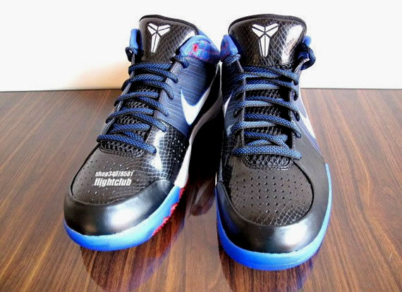 zoom-kobe-iv-blk-blu-red-4