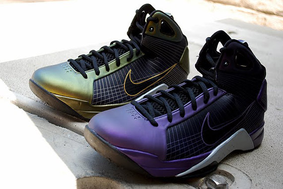 Nike Hyperdunk - Eggplant + Metallic Gold - Available