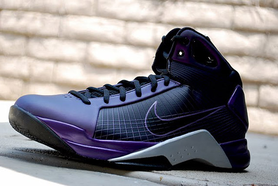 nike-hyperdunk-eggplant-metallic-gold-7