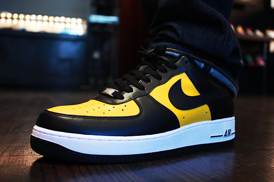 Nike Air Force 1 - Black - Yellow + Obsidian - White