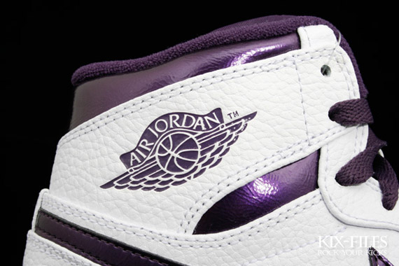 Air Jordan 1 Retro High - Grand Purple - International Release