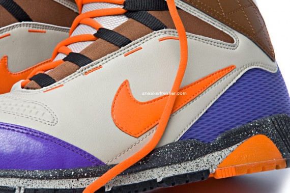 Nike Snowboarding Zoom Kaiju – Orange – Purple