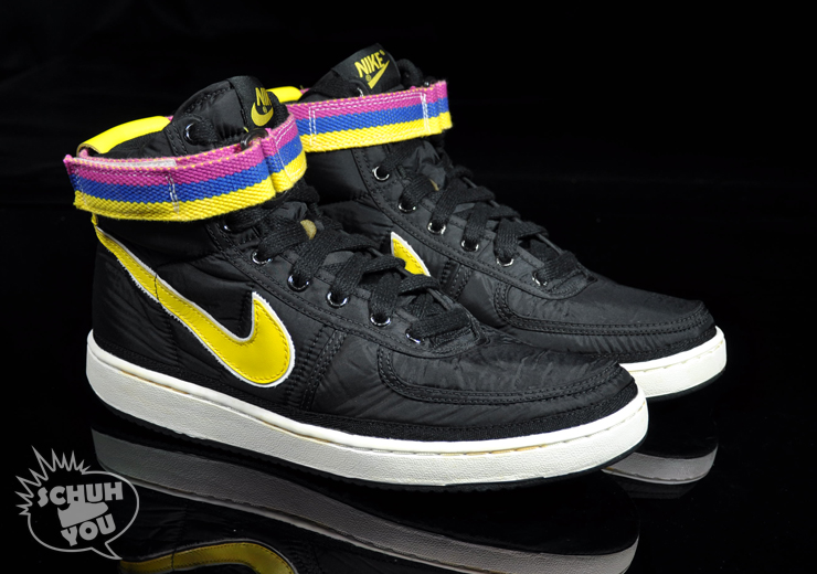 Nike-Vandal-Supreme-Hi-Black-Yellow-08