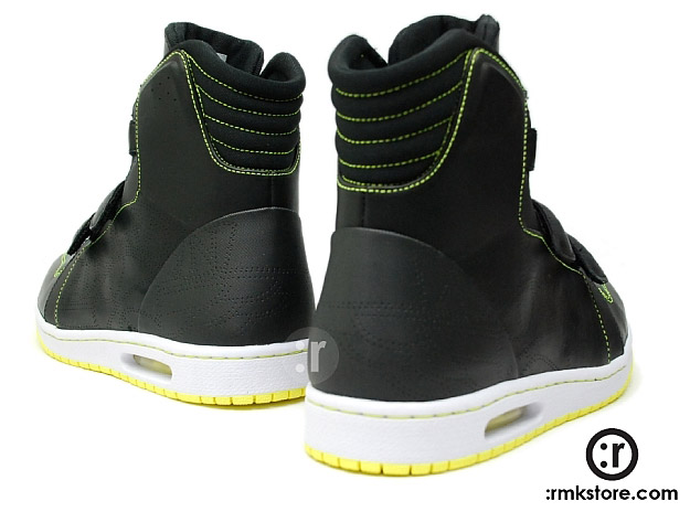 air-jordan-lstyle-black-voltage-03