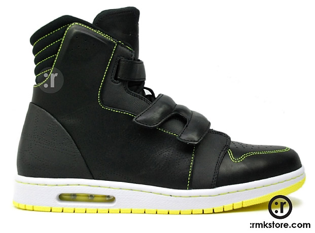 air-jordan-lstyle-black-voltage-09