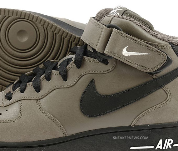 Nike Air Force 1 – Olive Khaki – Black